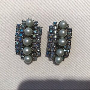 Elegant Pearl and Crystal Earrings